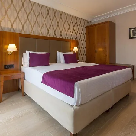 Hotel Xenon & 4*