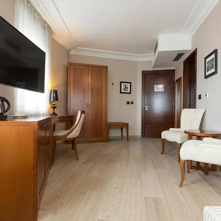 Xenon & Hotel Belgrade