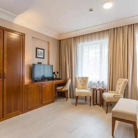 Otel Xenon & 4*
