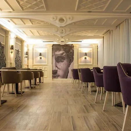 Hotel Xenon & 4*