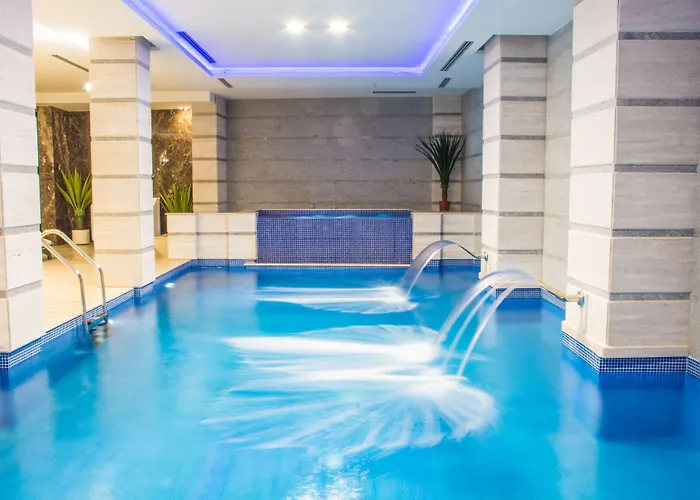 Xenon & Ξενοδοχείο 4*