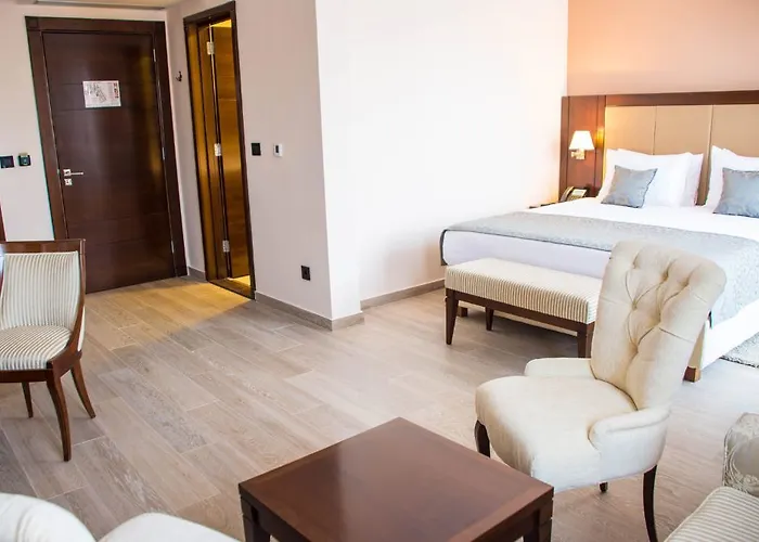 Ξενοδοχείο Xenon &